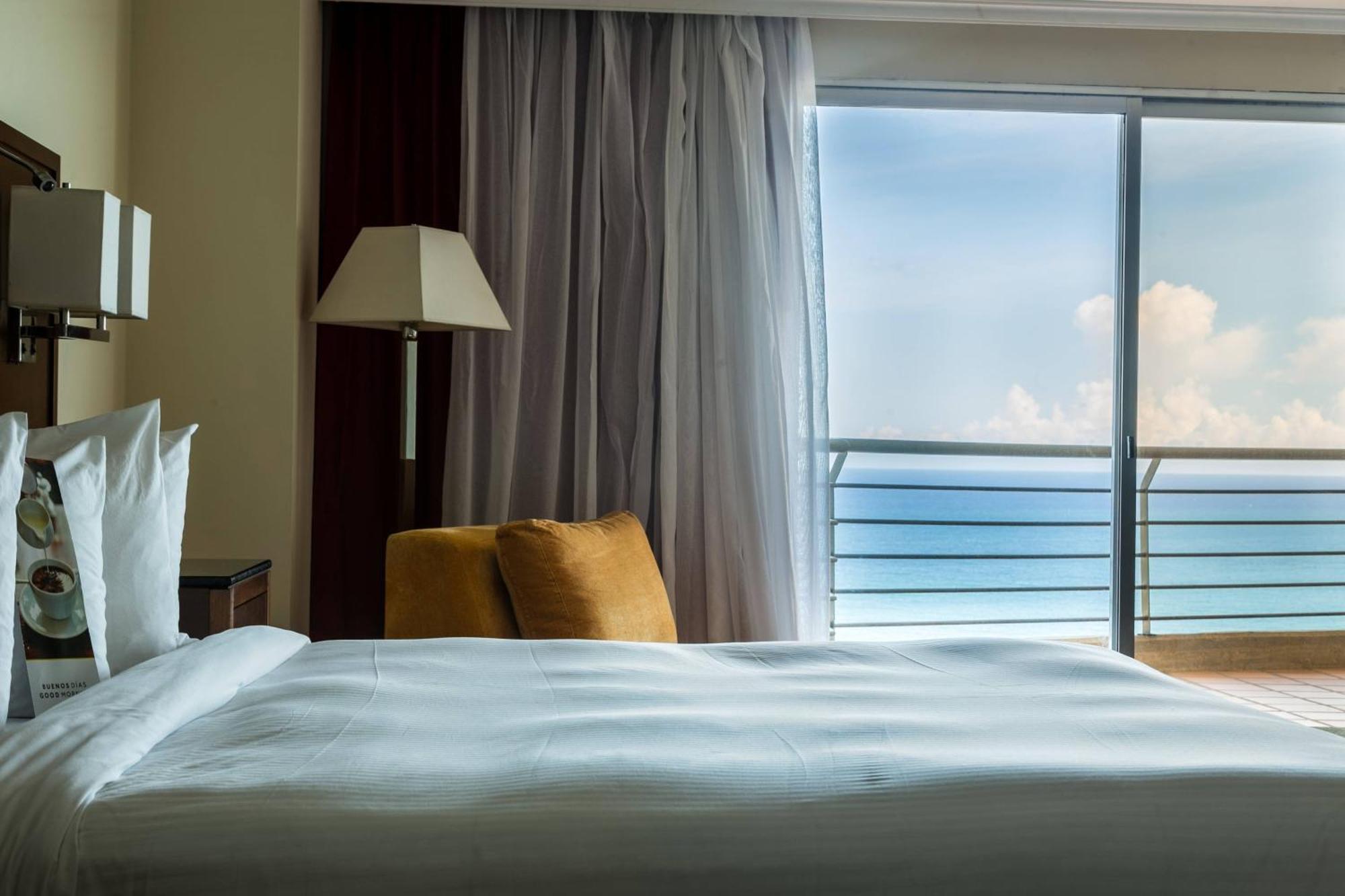 Marriott Venezuela Hotel Playa Grande Exterior photo